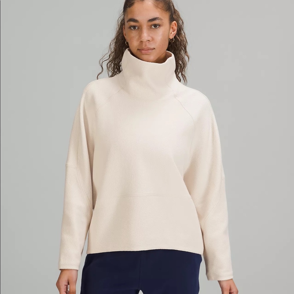 Uniqlo Cream High Neck Turtleneck Sweater